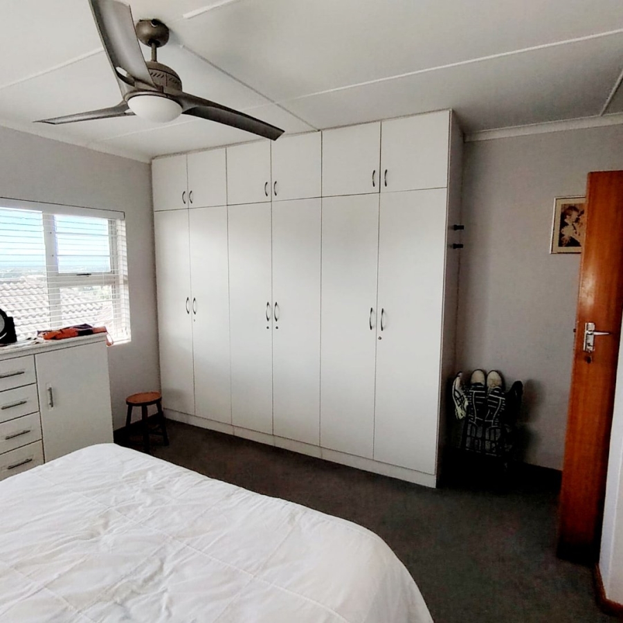 5 Bedroom Property for Sale in Vincent Heights Eastern Cape
